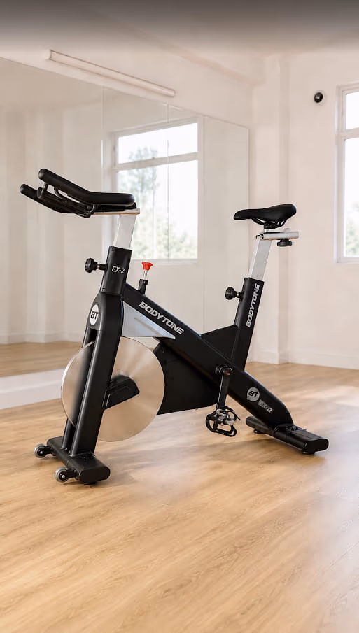 Bicicleta de ciclo indoor Bodytone EX-2 en la sala de ciclo de Equilibria
